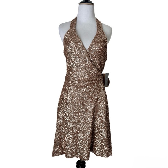 Dress the Population Gold A-line Halter Cocktail Dress - Picture 3 of 8